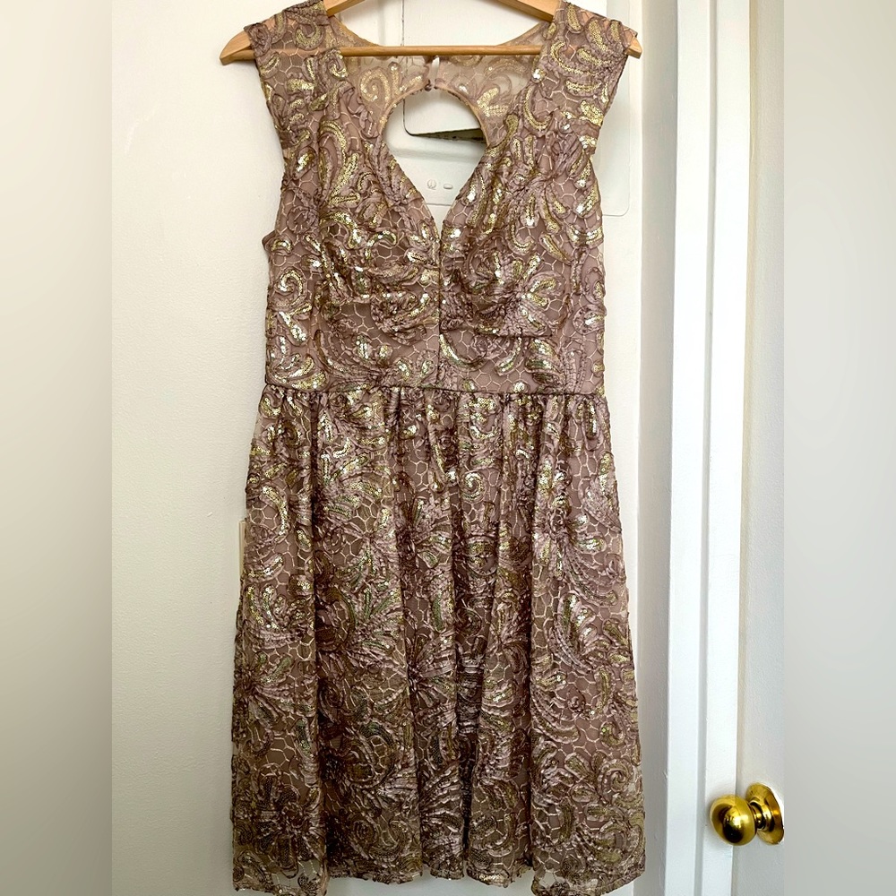 Decode 1.3 Champagne Sequin Party Dress with Keyhole Back, Size 10